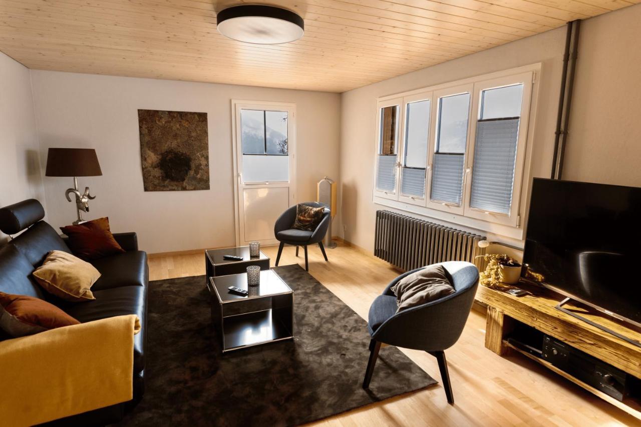 Chalet Egglen "Typical Swiss House, Best Views, Private Jacuzzi" ซิกริซวิล ภายนอก รูปภาพ