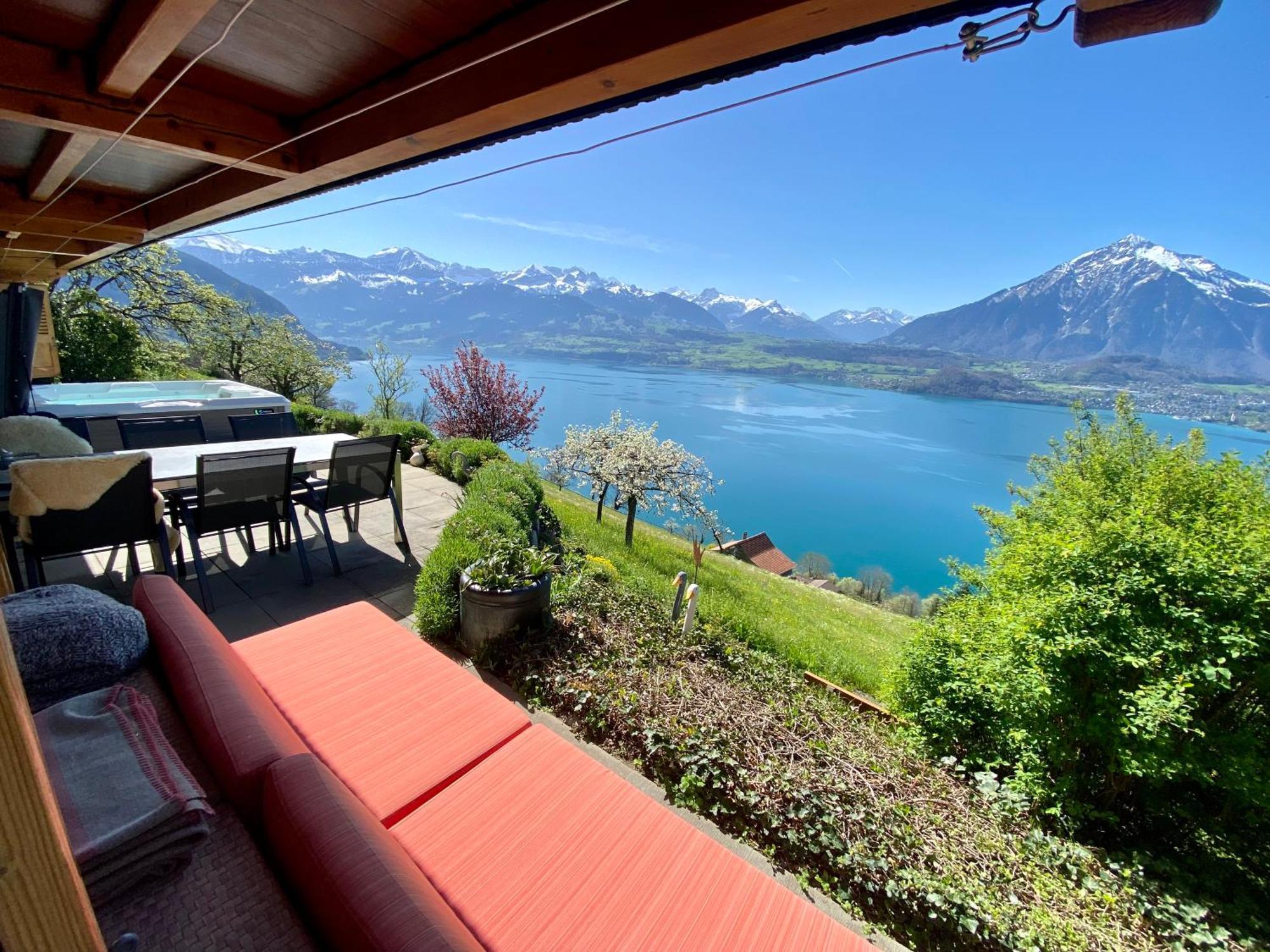 Chalet Egglen "Typical Swiss House, Best Views, Private Jacuzzi" ซิกริซวิล ภายนอก รูปภาพ