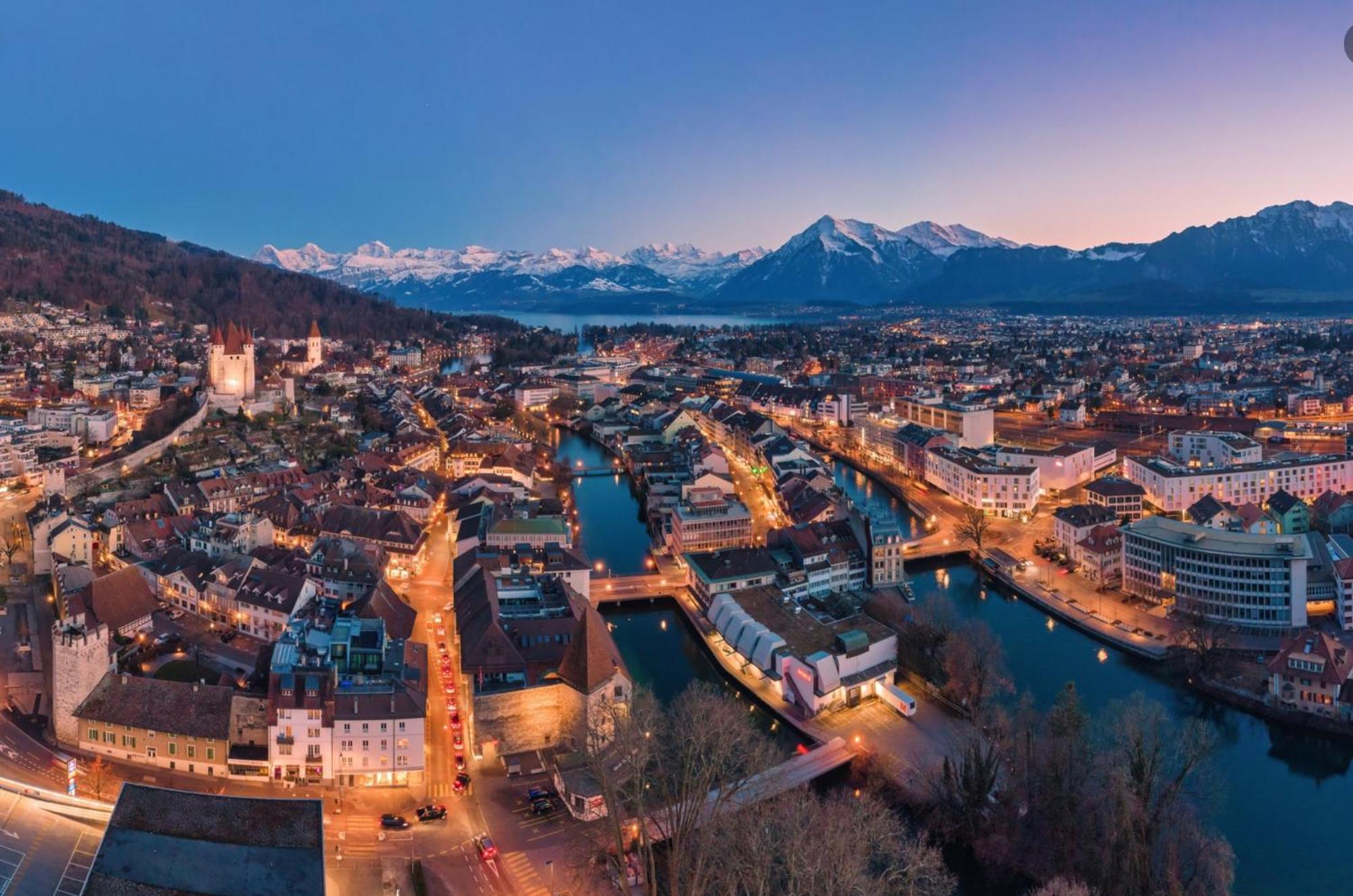 Chalet Egglen "Typical Swiss House, Best Views, Private Jacuzzi" ซิกริซวิล ภายนอก รูปภาพ